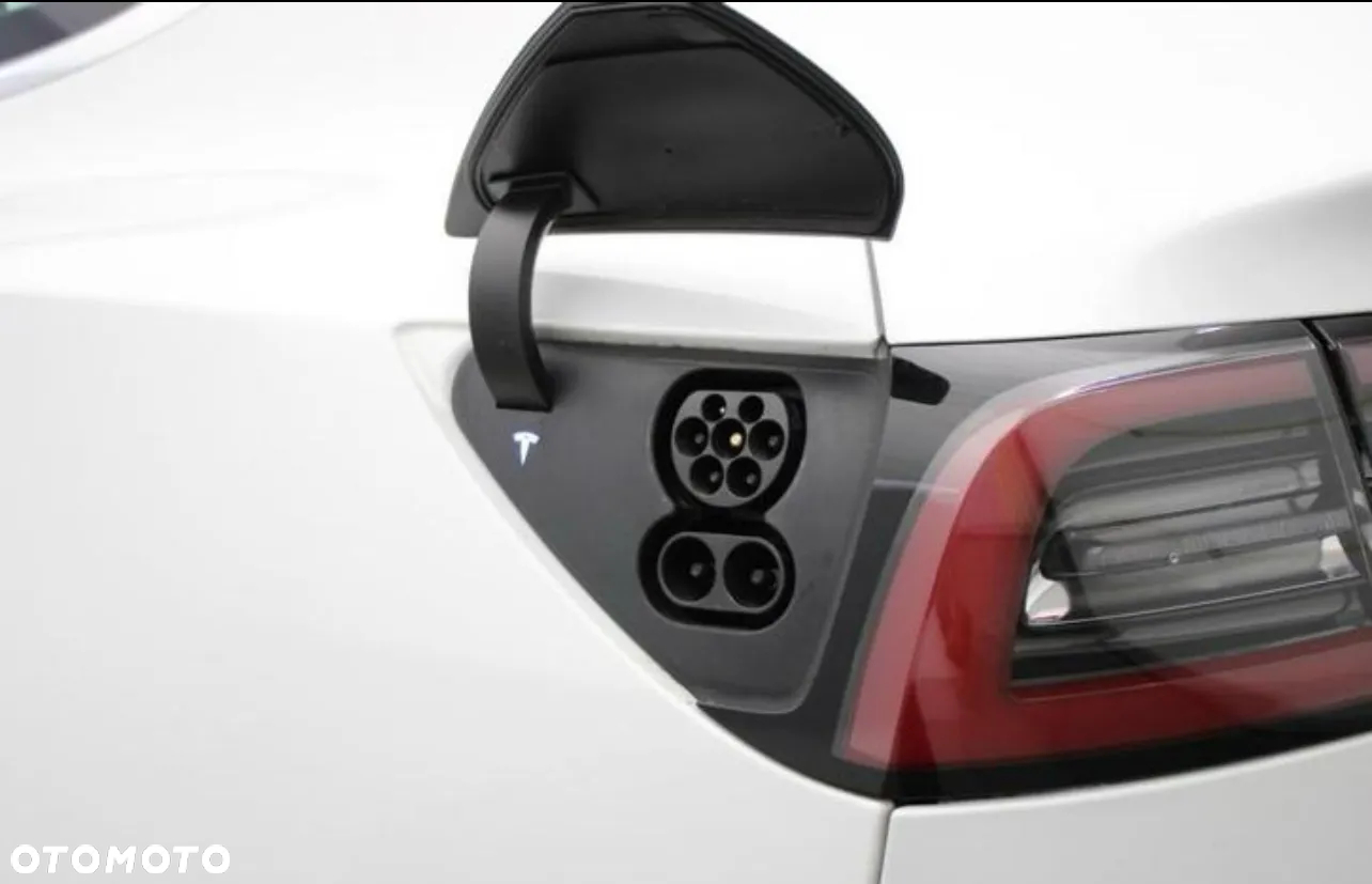 Tesla Model 3 Standard Reichweite Plus Hinterradantrieb - 31
