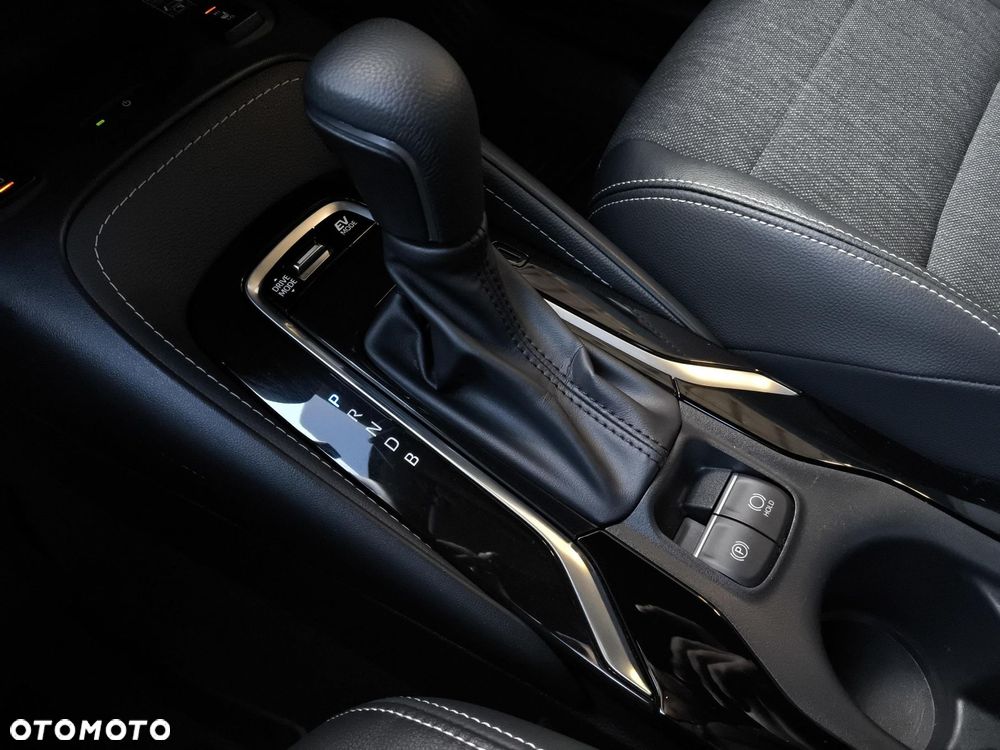 Toyota Corolla 1.8 Hybrid Style - 24