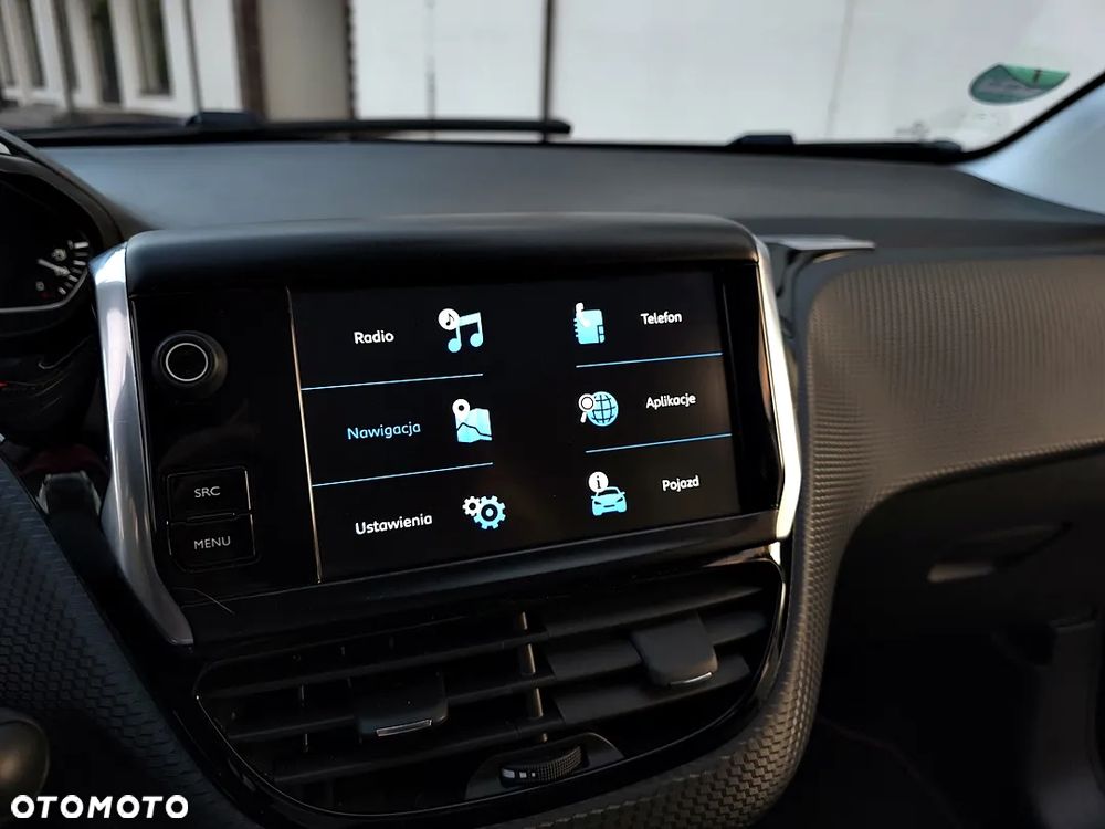 Peugeot 2008 BlueHDi 120 EAT6 Black Edition - 33