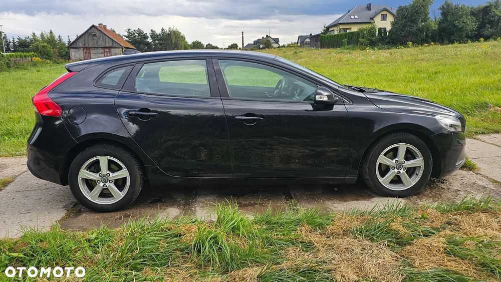Volvo V40 D2 Momentum - 10