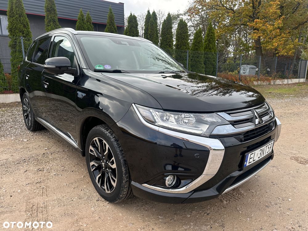 Mitsubishi Outlander 2.0 4WD Top - 9
