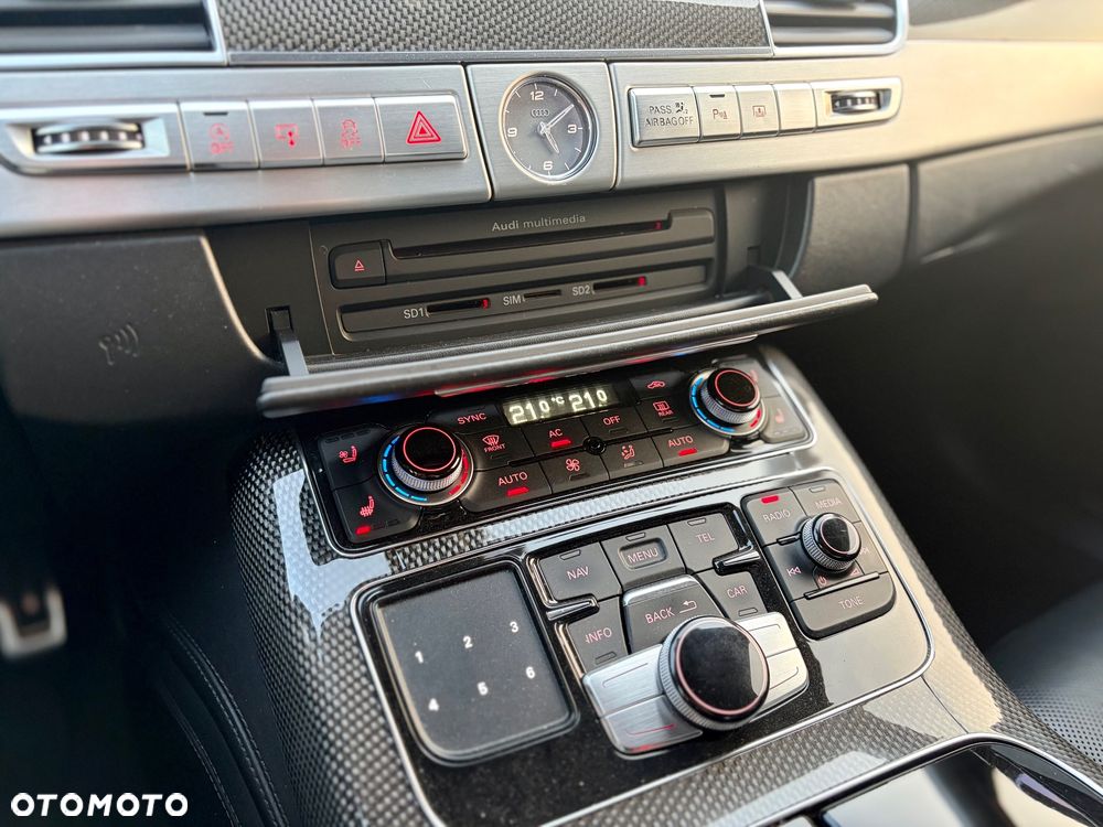 Audi S8 - 16