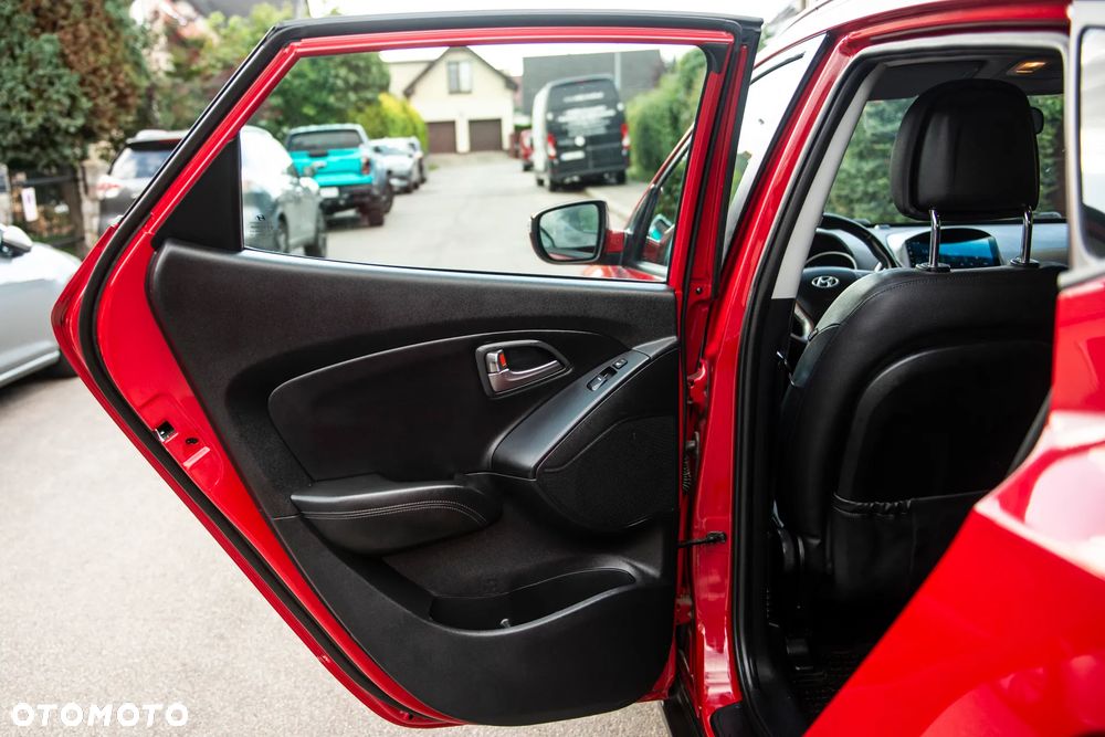 Hyundai ix35 1.6 2WD Fifa World Cup Edition - 29
