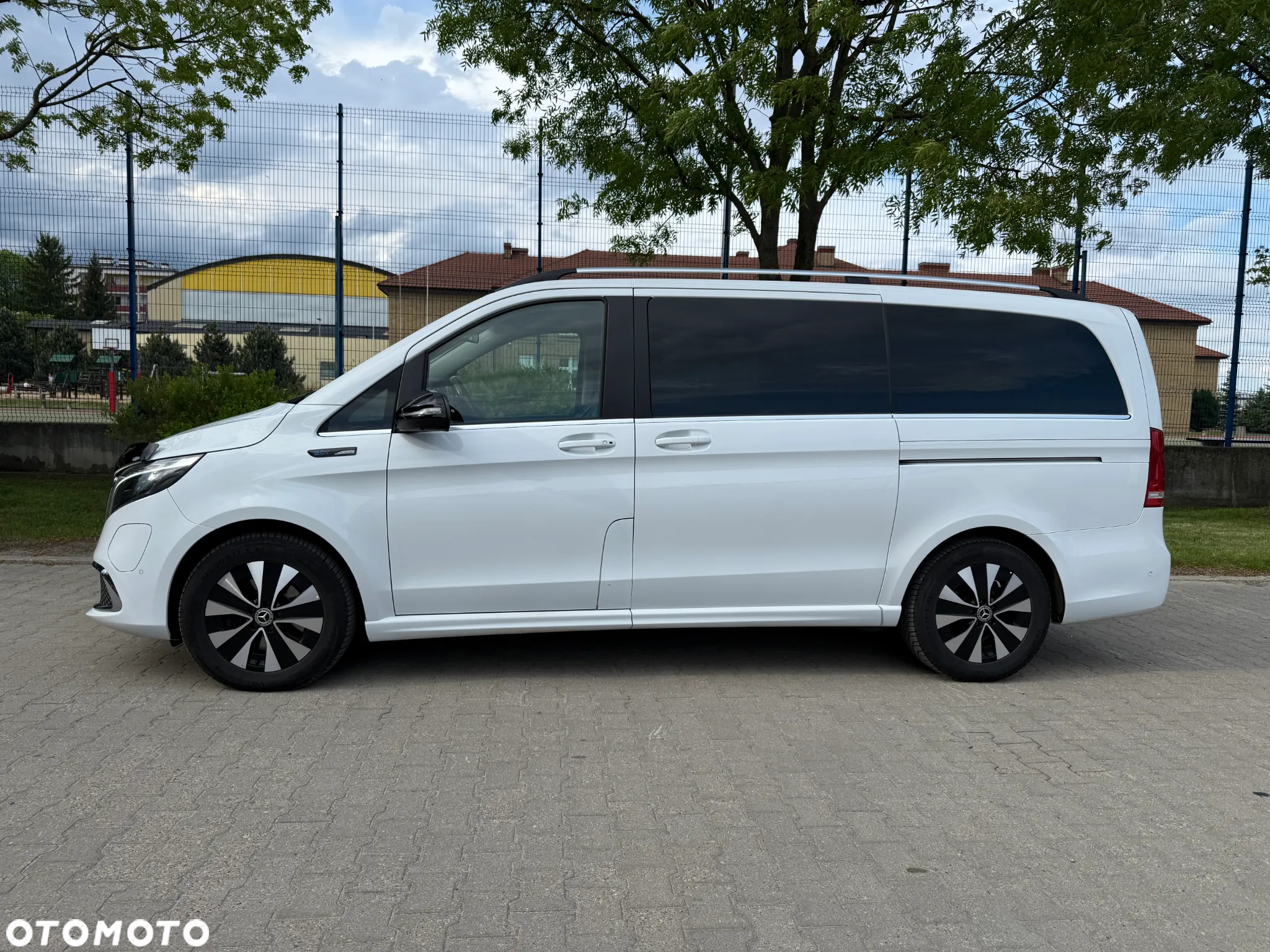 Mercedes-Benz EQV 300 lang Avantgarde Line - 2