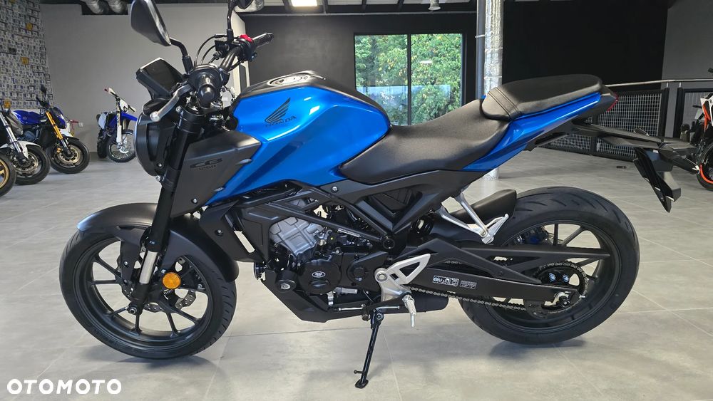 Honda CB - 1