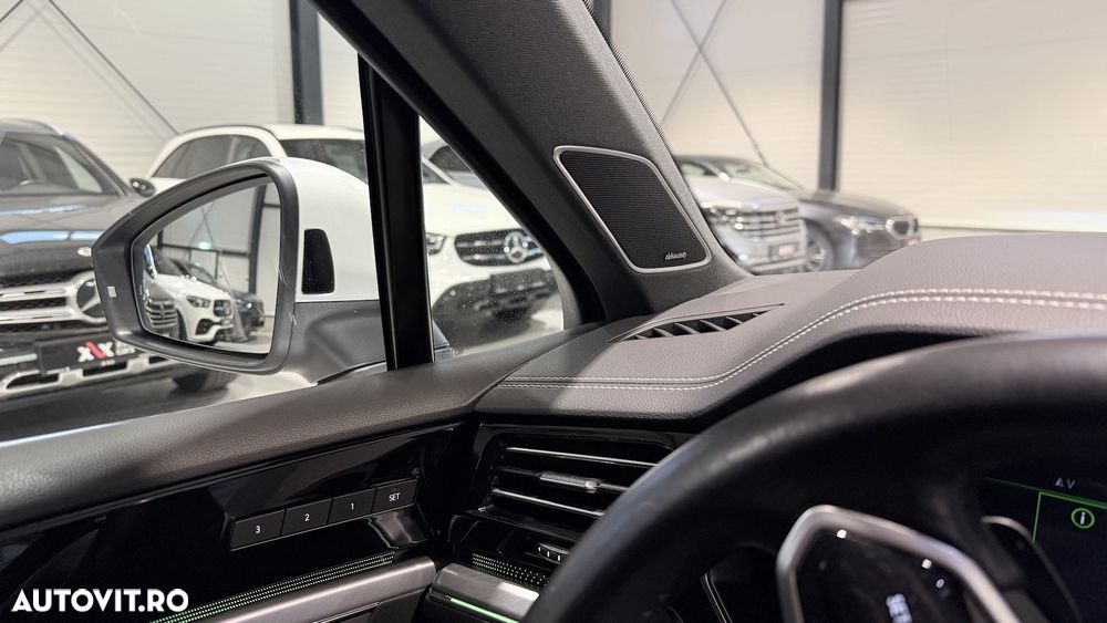 Volkswagen Touareg - 24