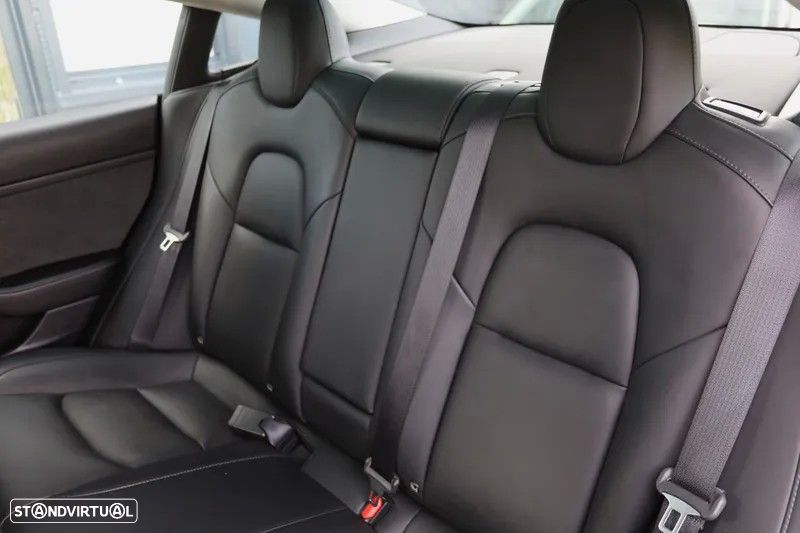 Tesla Model 3 Long Range Tração Integral - 17