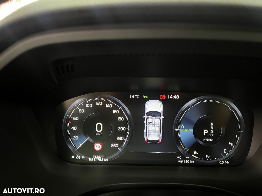 Volvo XC 60 T8 Twin Engine AWD Momentum Pro - 26