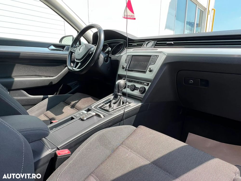 Volkswagen Passat 2.0 TDI DSG Highline - 13