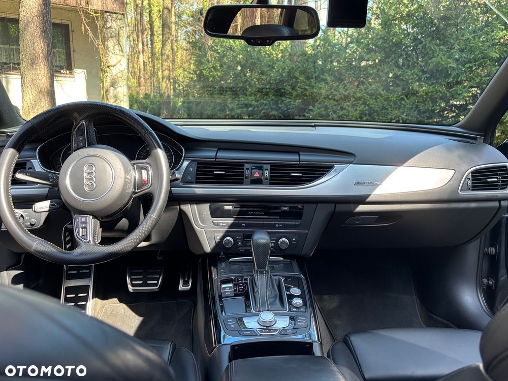 Audi A6 Avant 2.0 TDI quattro S tronic - 25