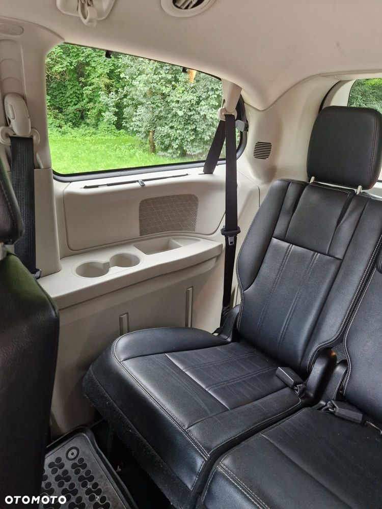 Chrysler Town & Country 3.6 Touring - 27