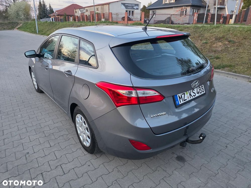 Hyundai i30 1.4 CRDi Comfort - 4