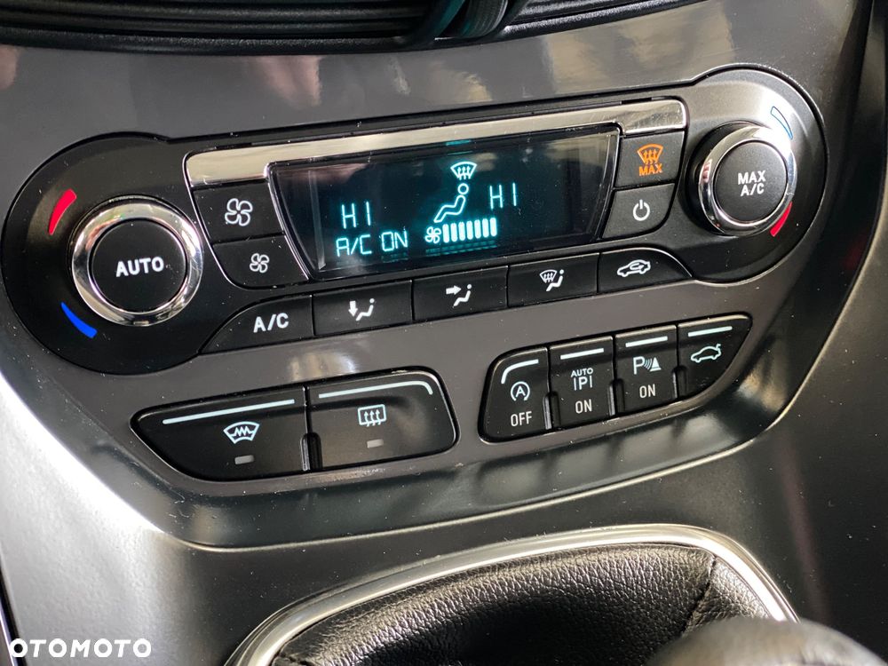 Ford Kuga 2.0 TDCi 4x4 Individual - 25