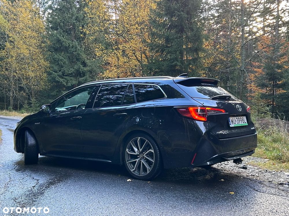 Toyota Corolla 2.0 Hybrid Executive - 21