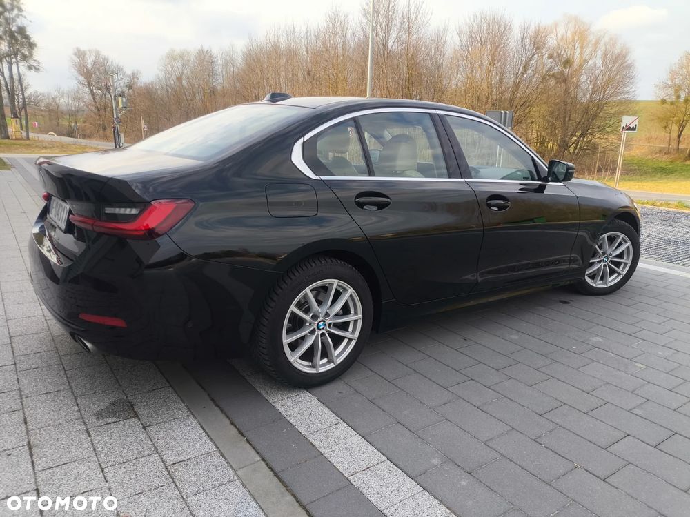 BMW Seria 3 320i - 10