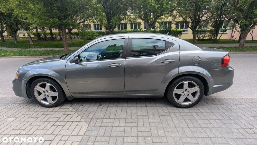 Dodge Avenger - 5
