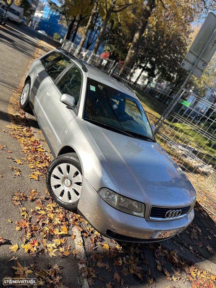 Audi A4 Avant - 1