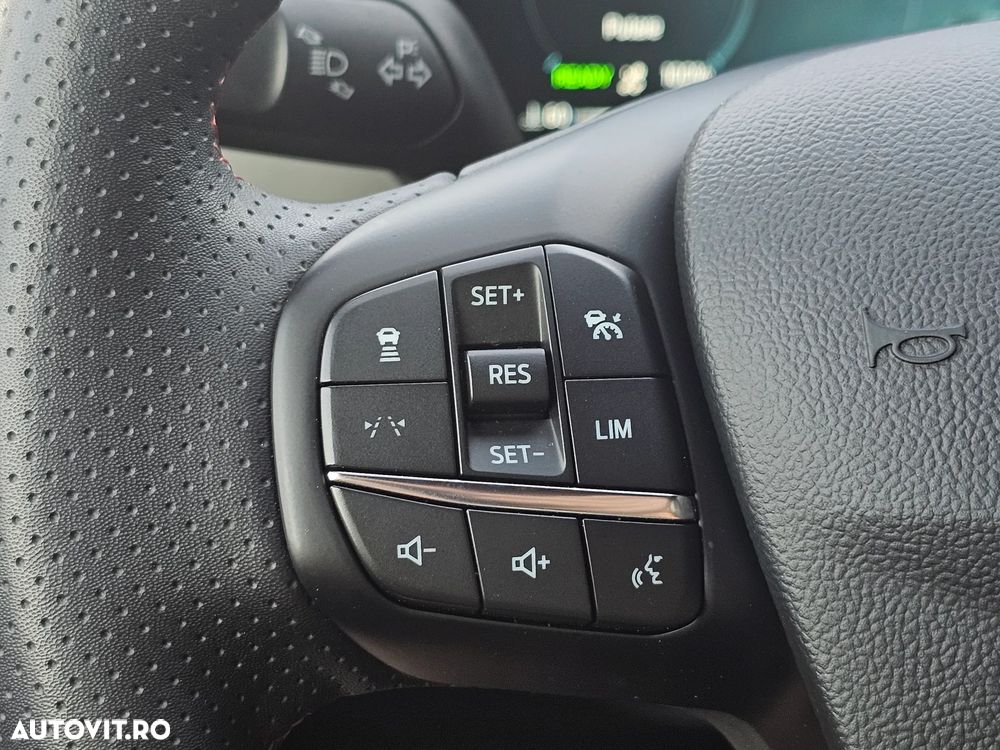 Ford Kuga 2.5 Duratec FWD PHEV ST-Line X - 31