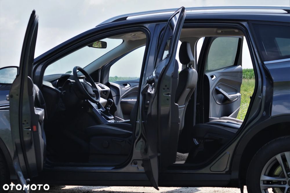 Ford Kuga - 34