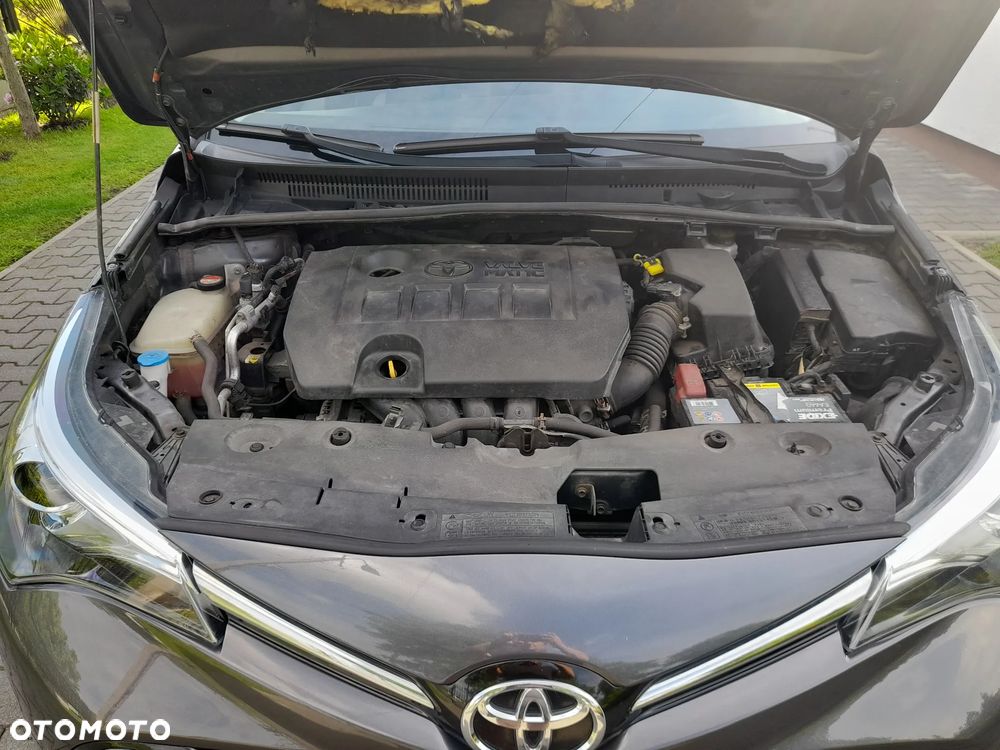 Toyota Avensis 1.8 Premium - 5