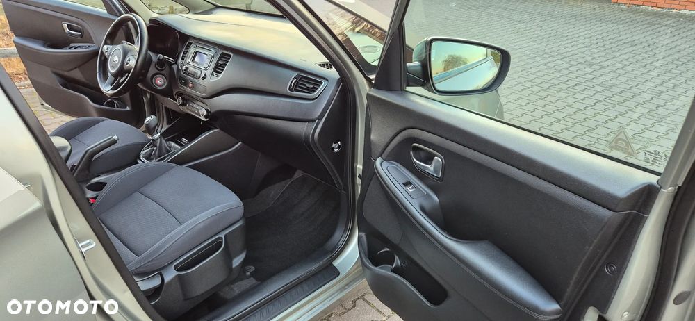 Kia Carens 1.7 CRDi S 7os - 12