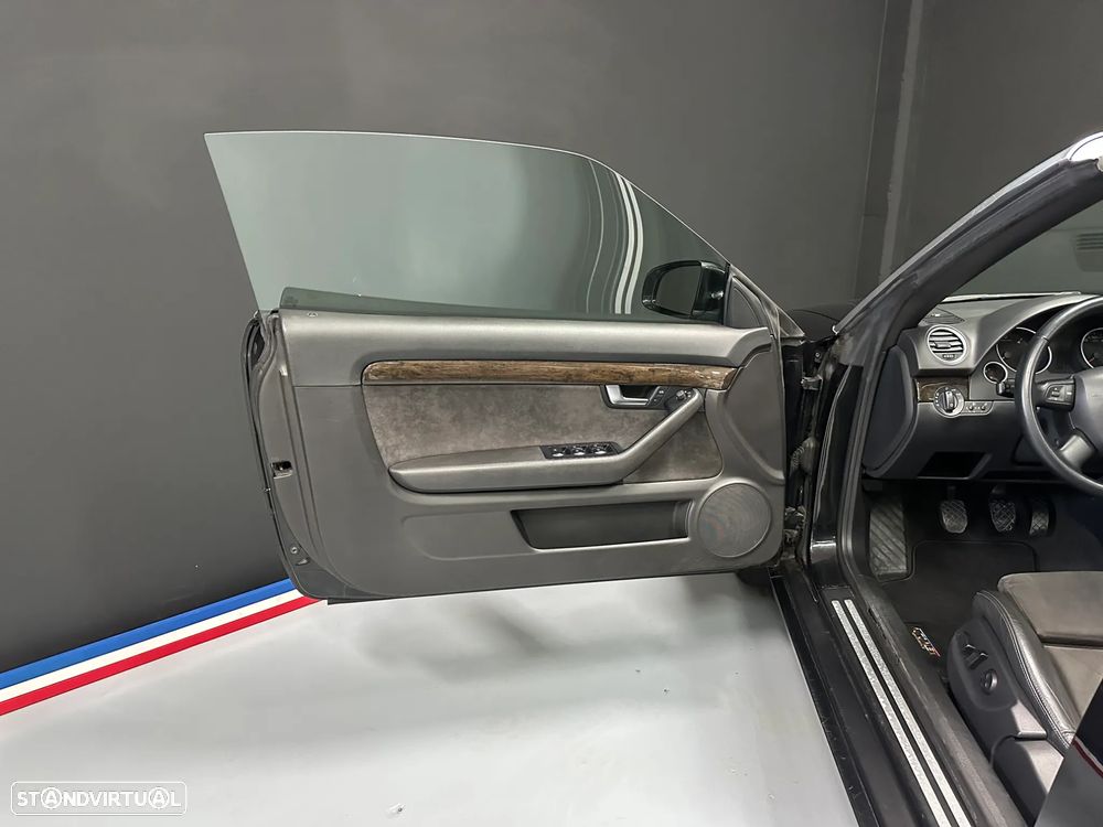 Audi A4 Cabrio 2.0 TDi Exclusive - 7