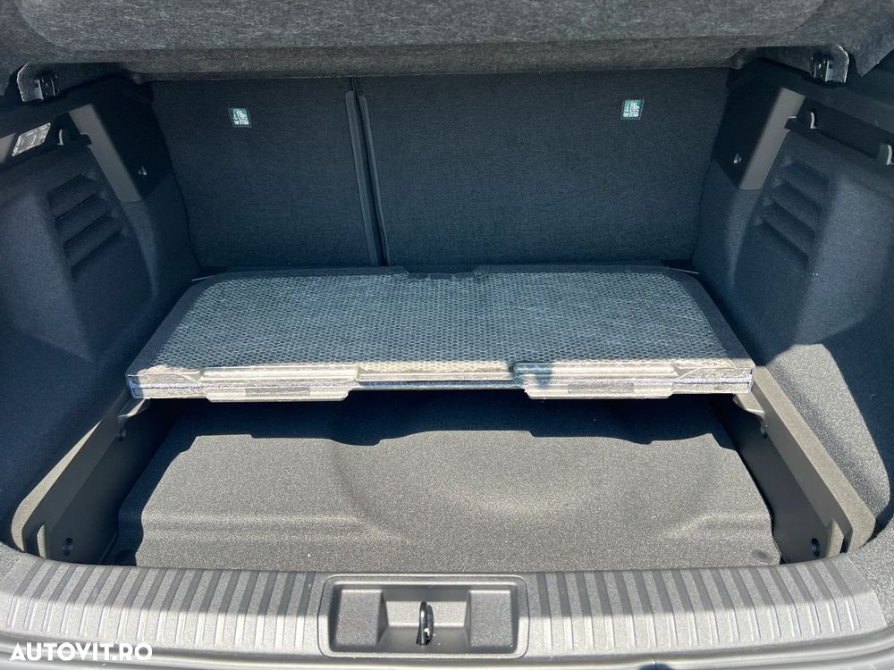 Mitsubishi Grandis - 21