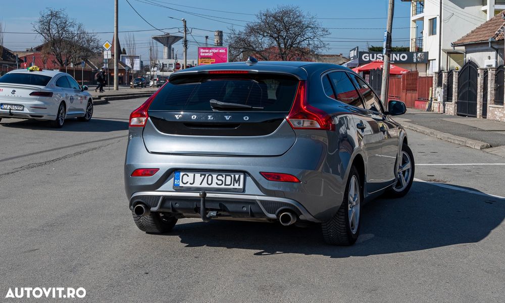 Volvo V40 D2 Momentum - 4