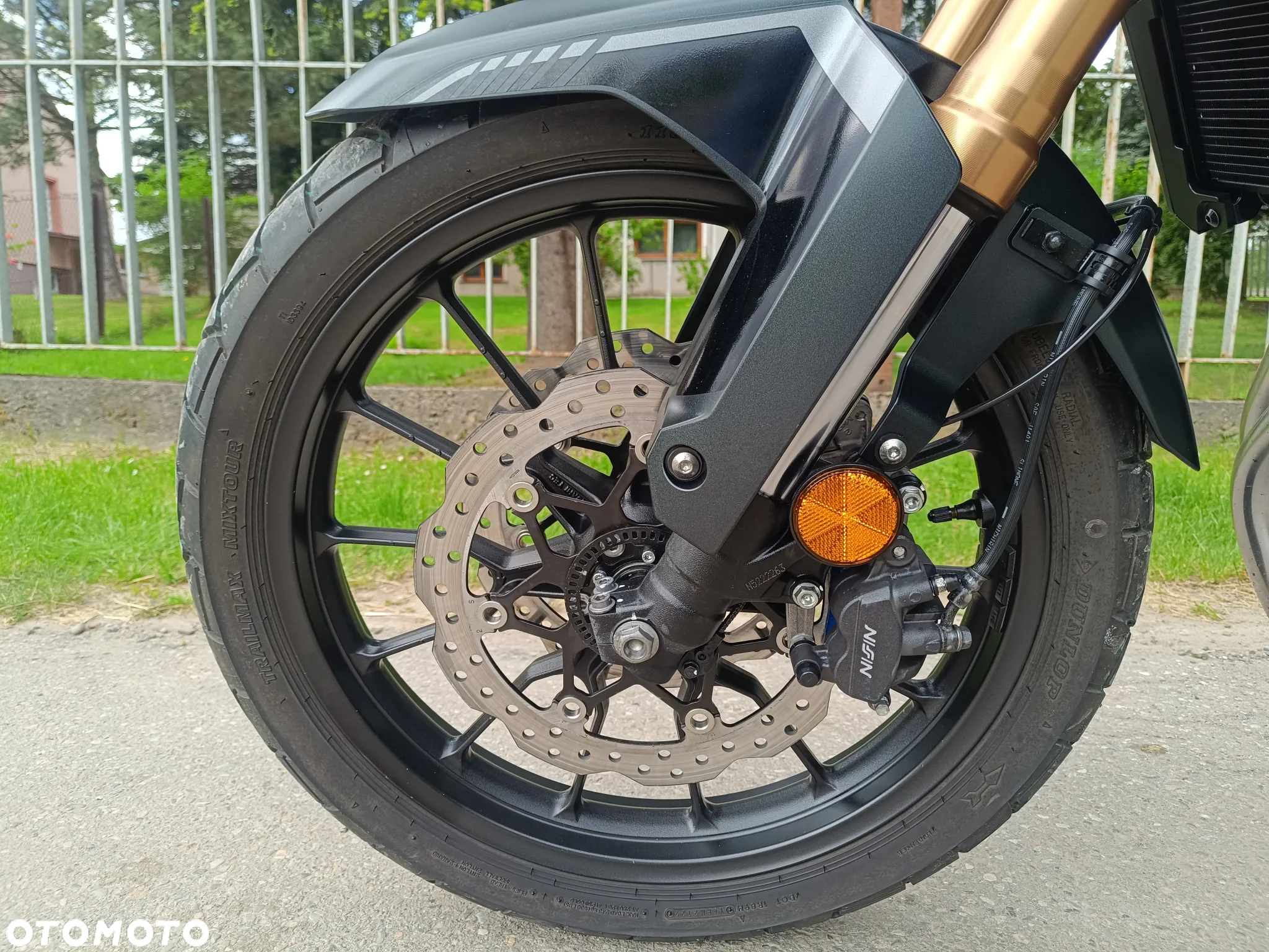 Honda CB - 12