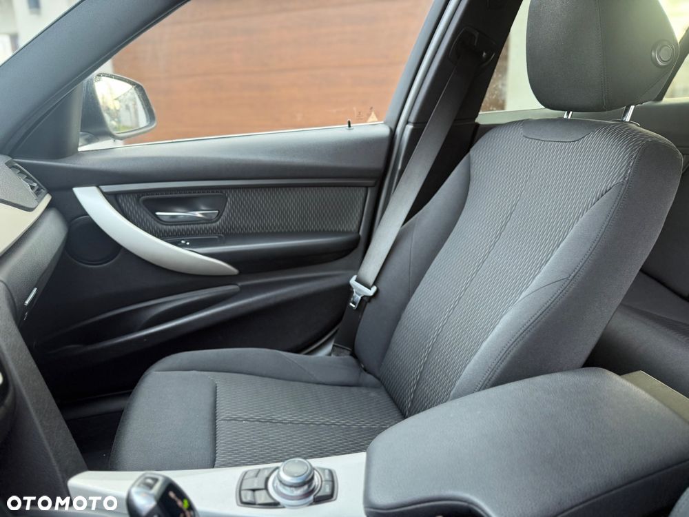BMW Seria 3 320d - 20