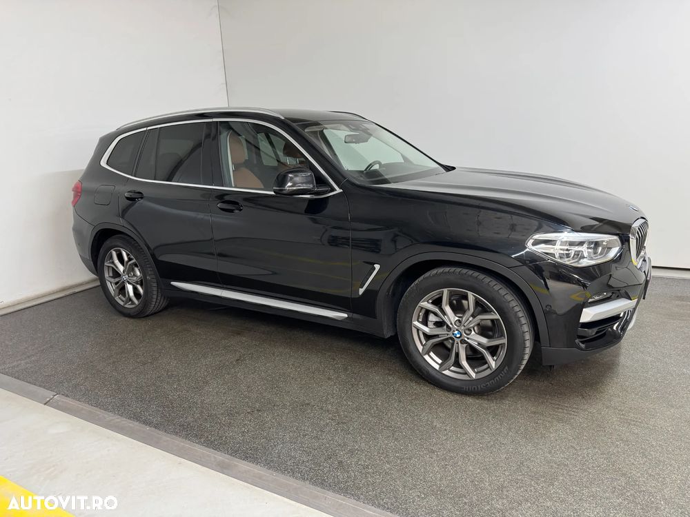 BMW X3 xDrive20d AT Luxury Line - 8