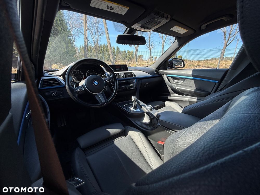 BMW Seria 3 330i GPF xDrive M Sport Shadow sport - 19