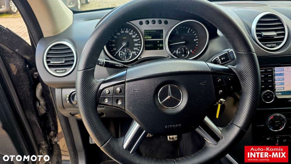 Mercedes-Benz ML - 27