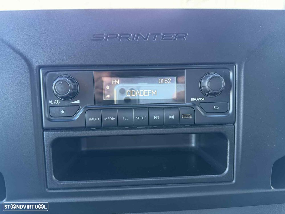 Mercedes-Benz E-SPRINTER - 12