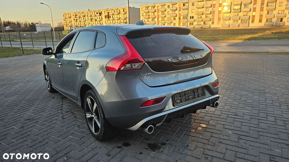 Volvo V40 D2 Drive-E R-Design Momentum - 10