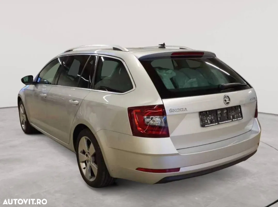 Skoda Octavia Combi 2.0 TDI (Green tec) DSG Style - 3