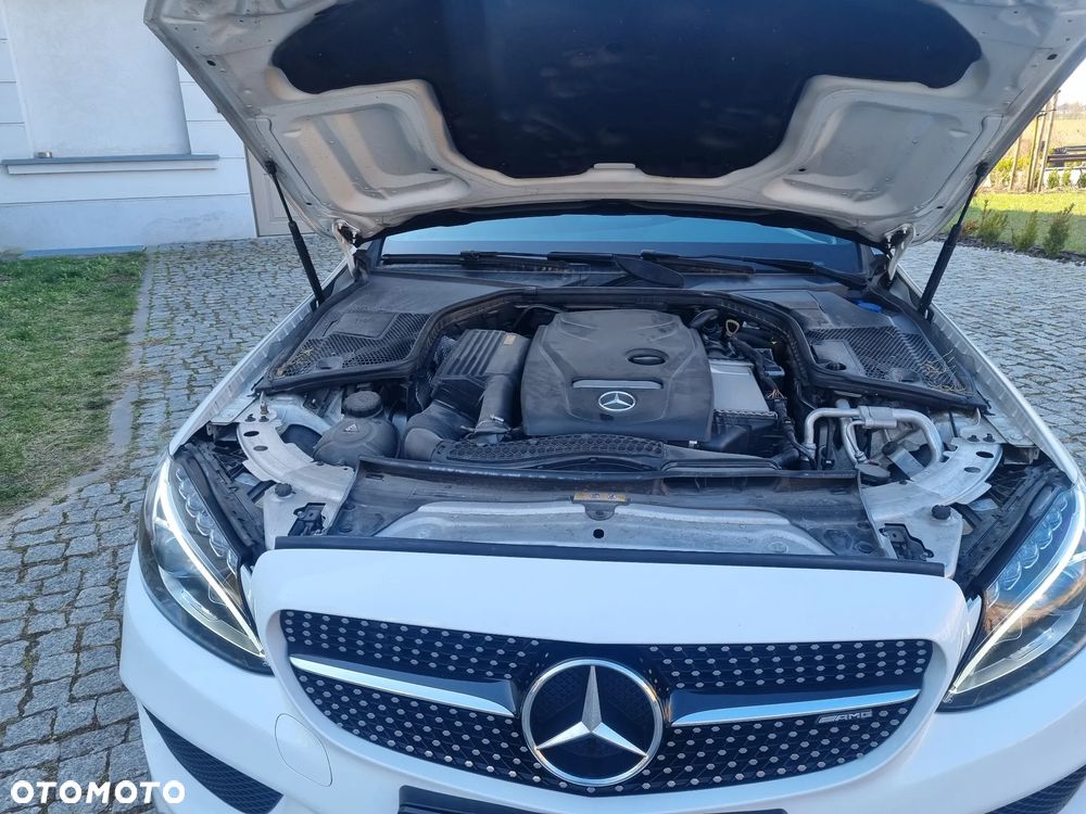 Mercedes-Benz Klasa C 300 9G-TRONIC - 15