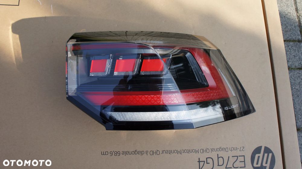 TYLNA LEWA PRAWA LAMPA VW GOLF VIII LIFT IQ LIGHT 5H0 - 9