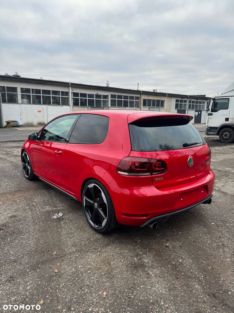 Volkswagen Golf 2.0 TSI GTI - 9