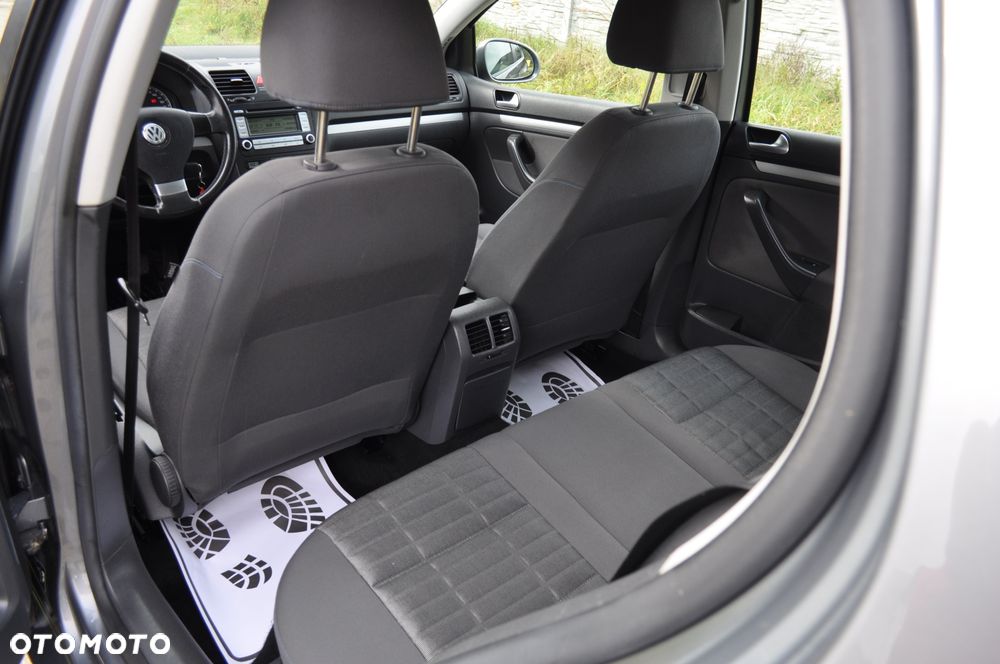 Volkswagen Golf 1.6 Tour Edition - 16