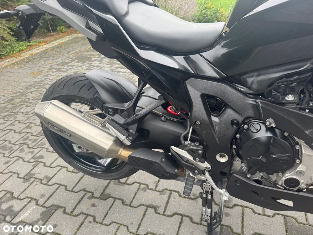 BMW XR - 19