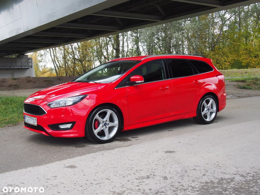 Ford Focus 1.0 EcoBoost ST-Line Red ASS - 19