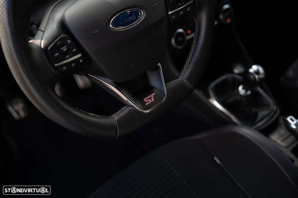 Ford Fiesta 1.5 EcoBoost S&S ST X - 36