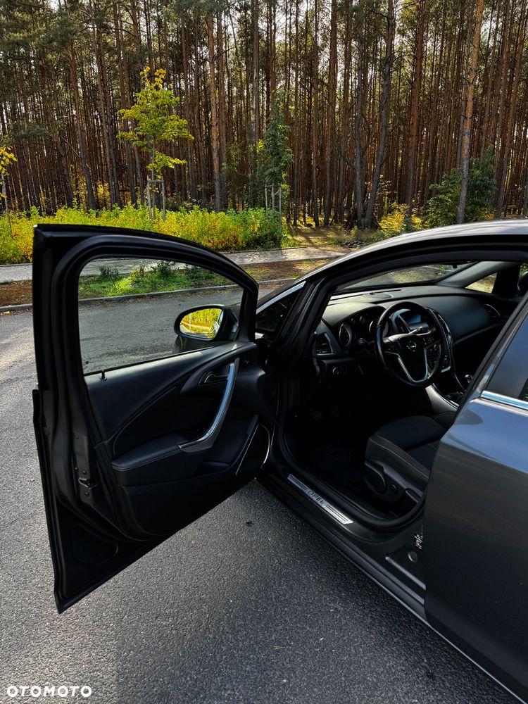 Opel Astra 1.4 T Cosmo - 10