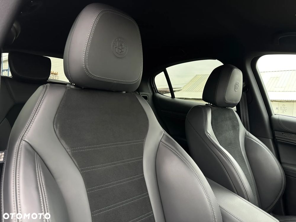 Alfa Romeo Stelvio 2.9 V6 Bi-Turbo Quadrifoglio Q4 - 25