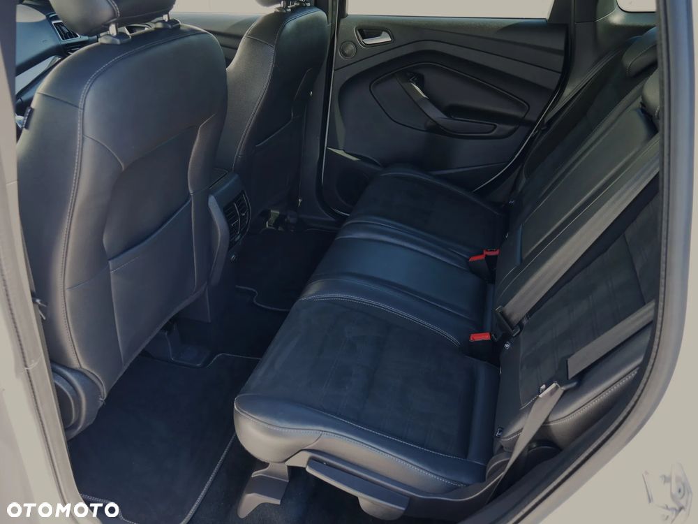 Ford Kuga 2.0 TDCi AWD ST-Line - 26