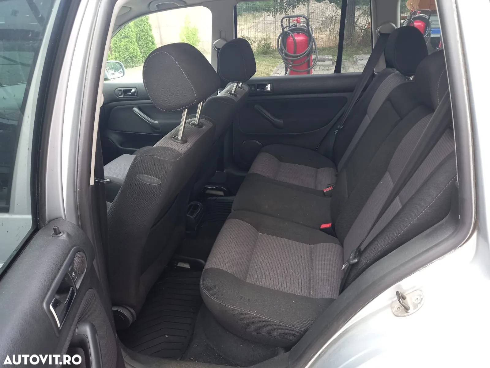 Volkswagen Golf 1.6 - 8