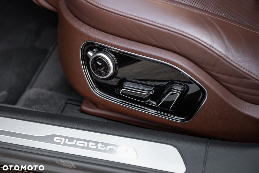Audi A8 - 25