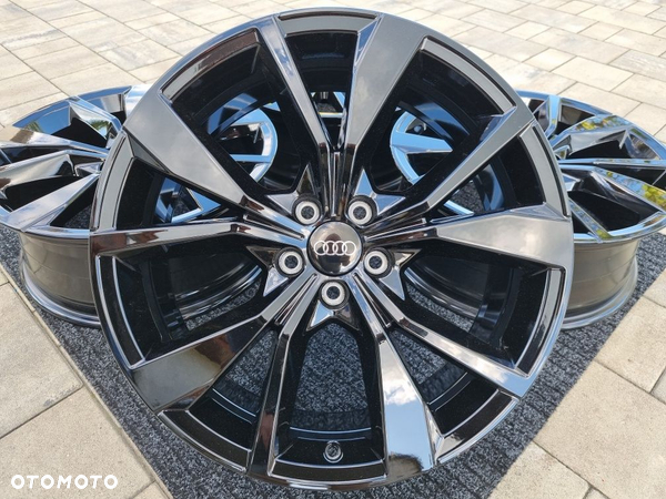 Audi A1 18 " Felgi aluminiowe Nowe 5x100 Carny połysk 8X / GB