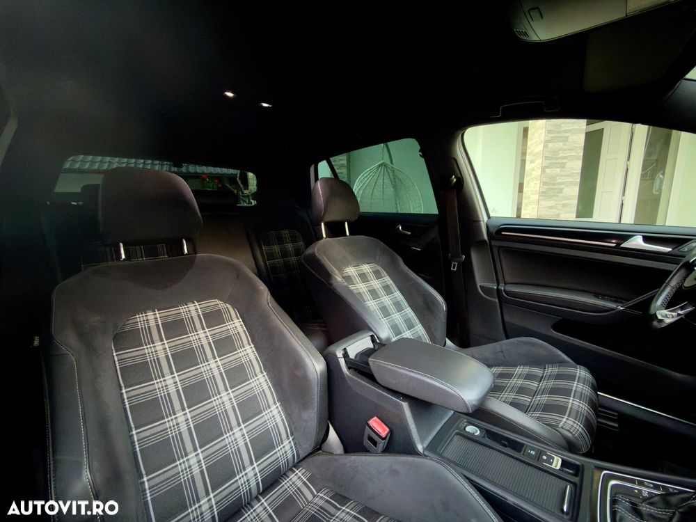 Volkswagen Golf GTD 2.0 TDI SCR DSG - 12